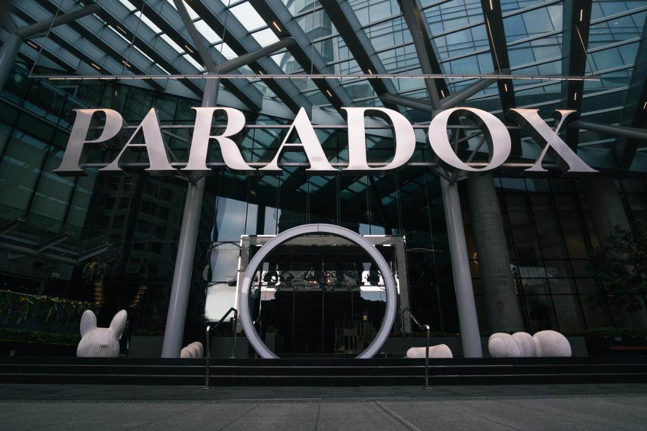 Paradox Vancouver Bagian luar foto